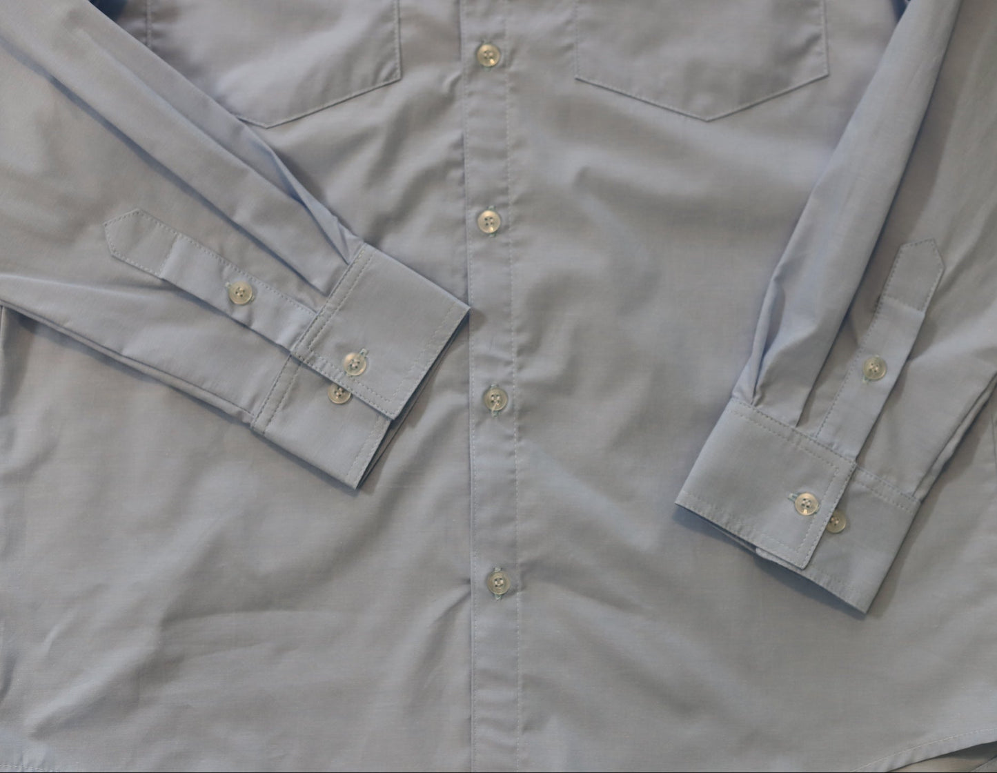 classic men's chambray button down and sleeves